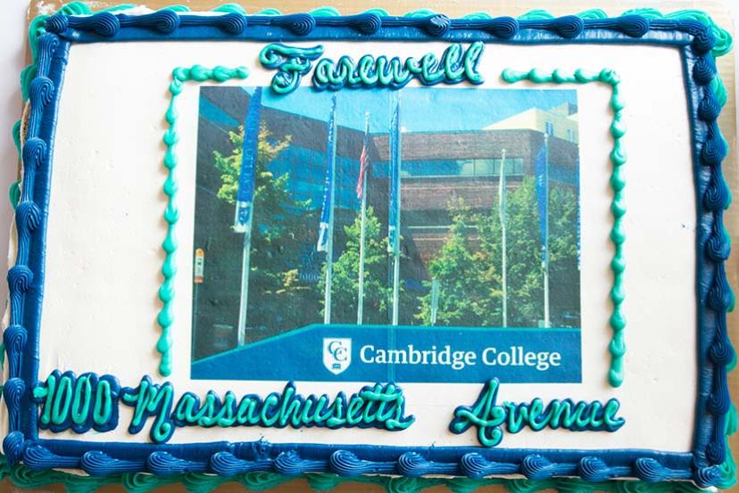 Share more than 77 farewell cake for teacher best - awesomeenglish.edu.vn
